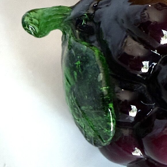 Vintage Mid-Century Deep Purple Glass Grapes Cluster Fruit Décor - Picture 4 of 6